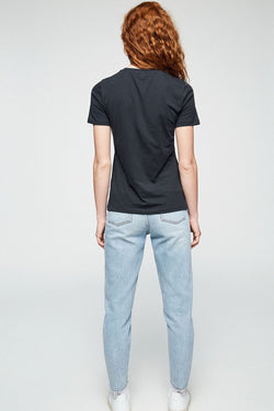 lidaa t-shirt acid black by ARMEDANGELS