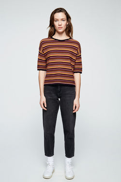 rimaa top black carrot by Armedangels on thegreenlabels