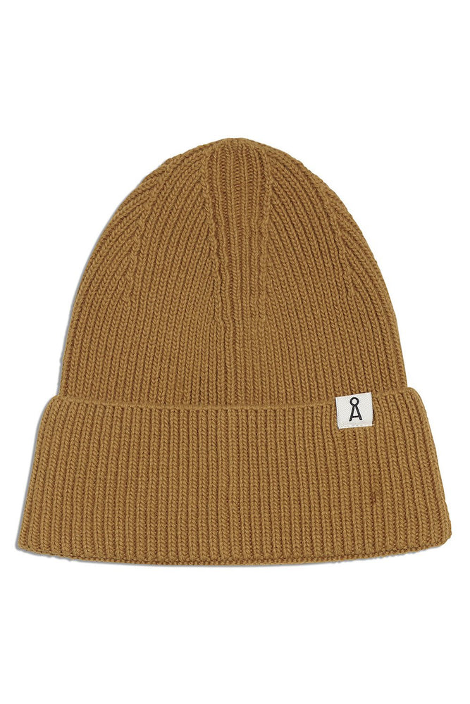 maax beanie caramel butter by ARMEDANGELS on thegreenlabels