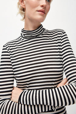 malenaa secondskin top stripes by ARMEDANGELS on thegreenlabels