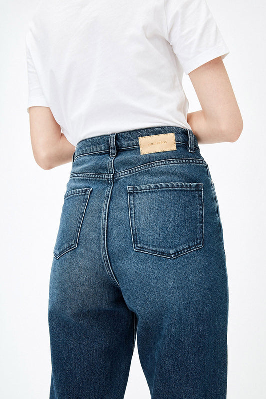 mairaa mom fit high waist jeans detox denim by ARMEDANGELS