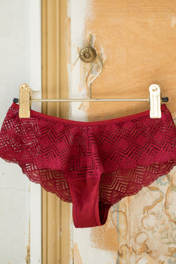 dawa shorty red by Olly Lingerie on Thegreenlabels