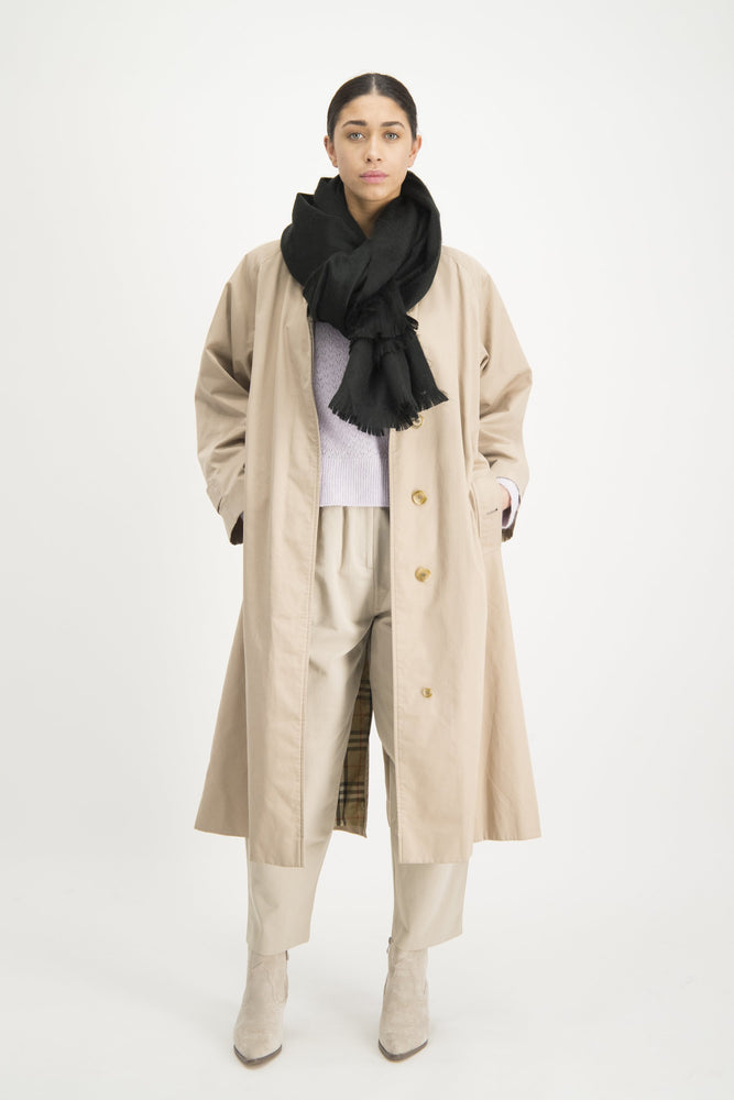 woven scarf black by Alpaca Loca on thegreenlabels