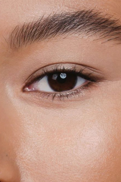 shop concealer almond by Mádara at thegreenlabels.com