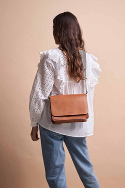 audrey cognac classic leather by O My Bag on thegreenlabels