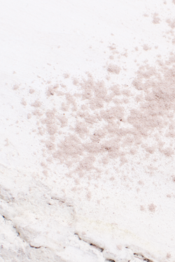 refreshing dry shampoo by SMPL on thegreenlabels