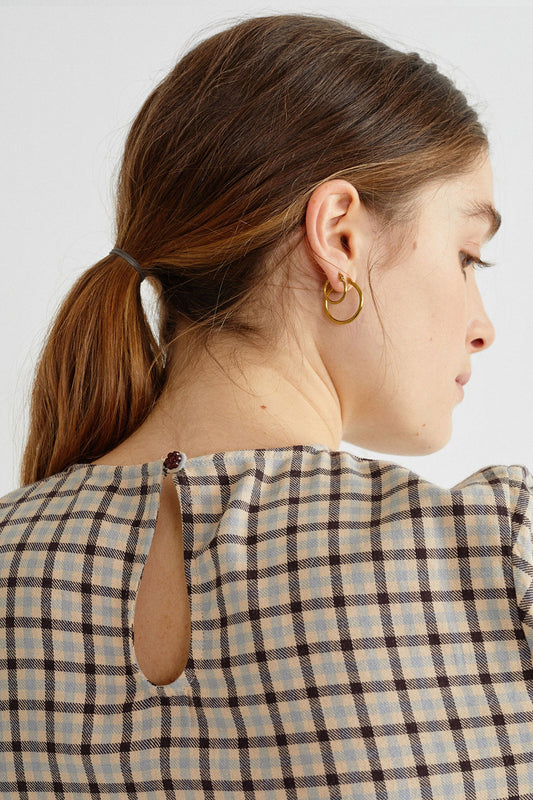 Shop boann blouse combi checks by Thinking Mu at thegreenlabels