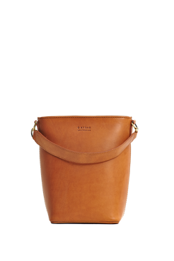 Shop bobbi bucket bag cognac classic leather by O My Bag on thegreenlabels