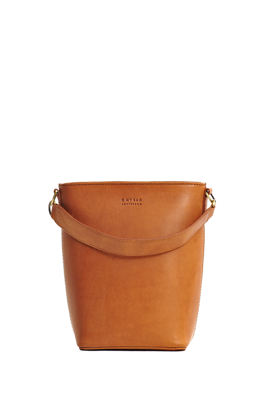 Shop bobbi bucket bag cognac classic leather by O My Bag on thegreenlabels