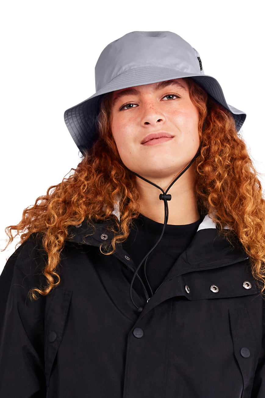 Shop bucket hat reflective by Maium on thegreenlabels.com