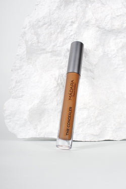 shop concealer hazelnut by Mádara at thegreenlabels