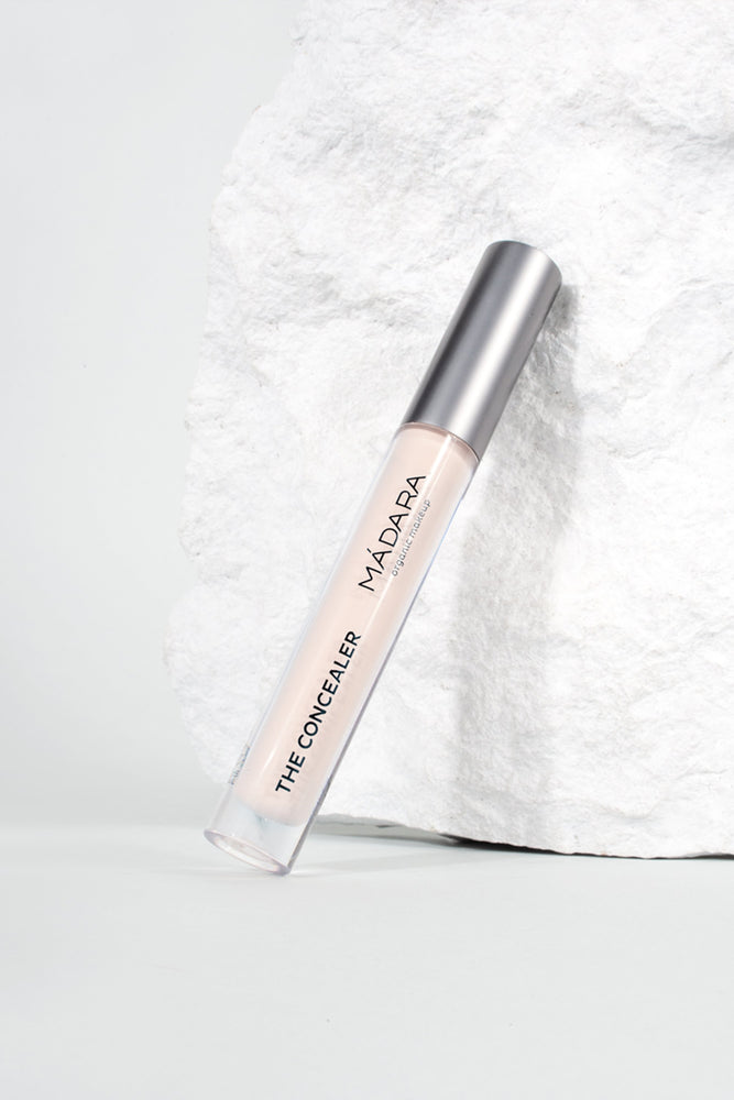 shop concealer vanilla by Mádara at thegreenlabels