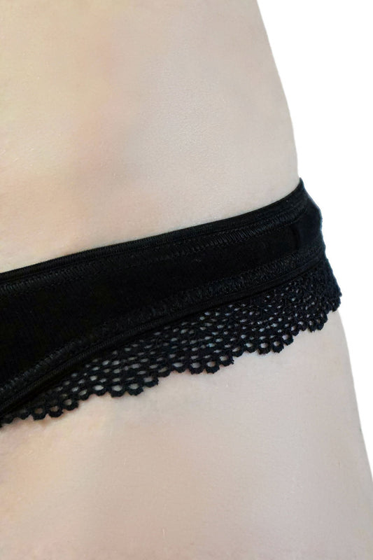 Shop elle thong black by Olly Lingerie on thegreenlabels.com