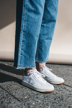 Shop v-12 sneaker bmesh white natural by Veja on thegreenlabels.com