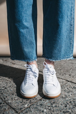 Shop v-12 sneaker bmesh white natural by Veja on thegreenlabels.com