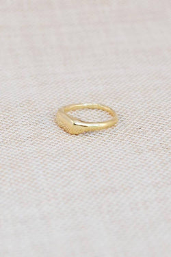 signet ring gold