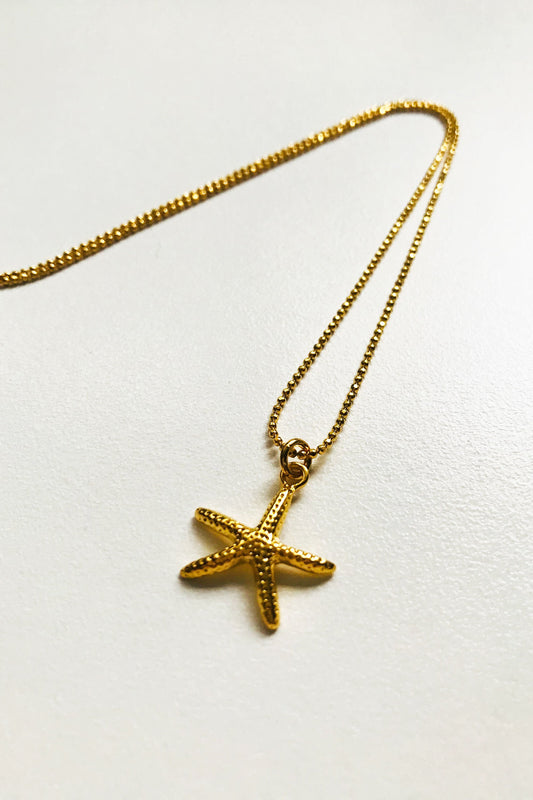 Shop jeju necklace gold by Neinties on thegreenlabels.com