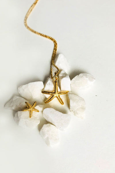 Shop jeju necklace gold by Neinties on thegreenlabels.com