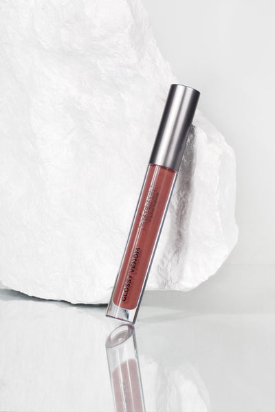 glossy venom lip gloss magnetic nude by Mádara on thegreenlabels.com