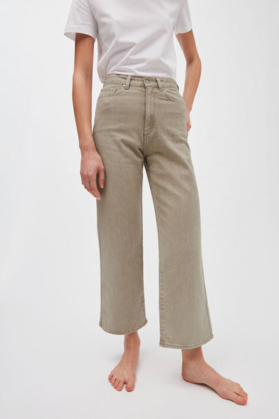 nessaa cropped denim sandy by Armedangels on thegreenlabels