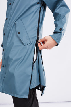 Shop raincoat original blue grey by Maium at thegreenlabels