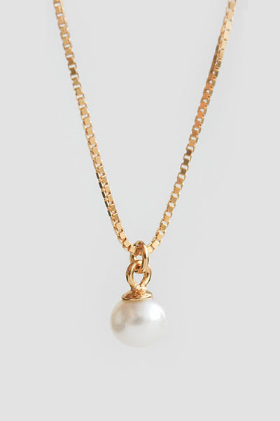 petite perle necklace gold by Neinties on thegreenlabels.com