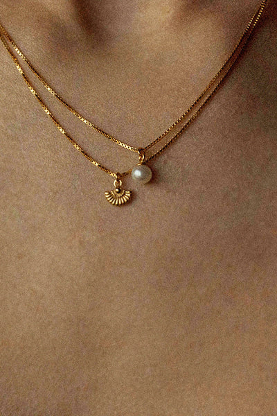 petite perle necklace gold by Neinties on thegreenlabels.com