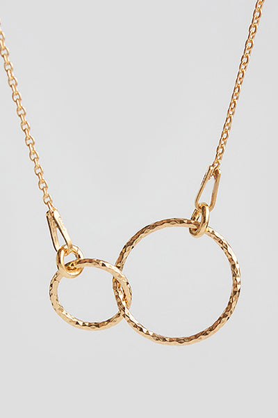 Shop stella necklace gold by Neinties on thegreenlabels.com