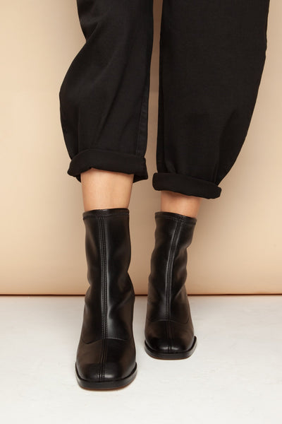 gabriela nappa black heel by Mireia Playa on thegreenlabels