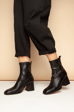 gabriela nappa black heel by Mireia Playa on thegreenlabels