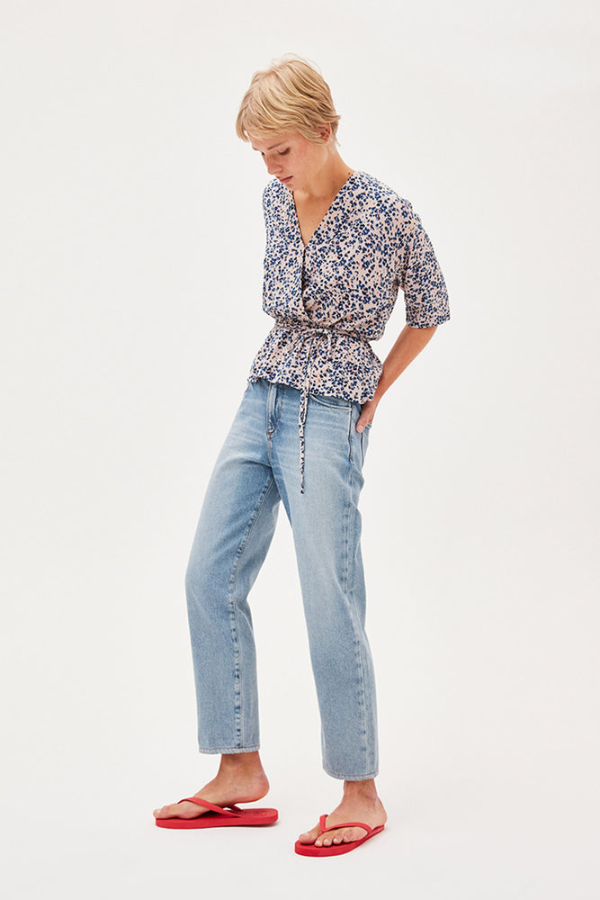 Shop yrsaa flower sprinkle blouse by ARMEDANGELS on thegreenlabels.com