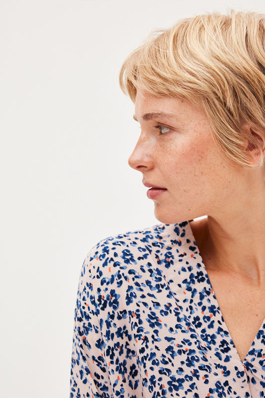 Shop yrsaa flower sprinkle blouse by ARMEDANGELS on thegreenlabels.com