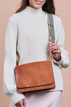 audrey cognac classic leather by O My Bag on thegreenlabels