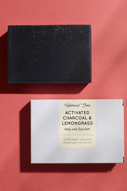 activated charcoal & Lemongrass body & hand bar by Helemaal Shea