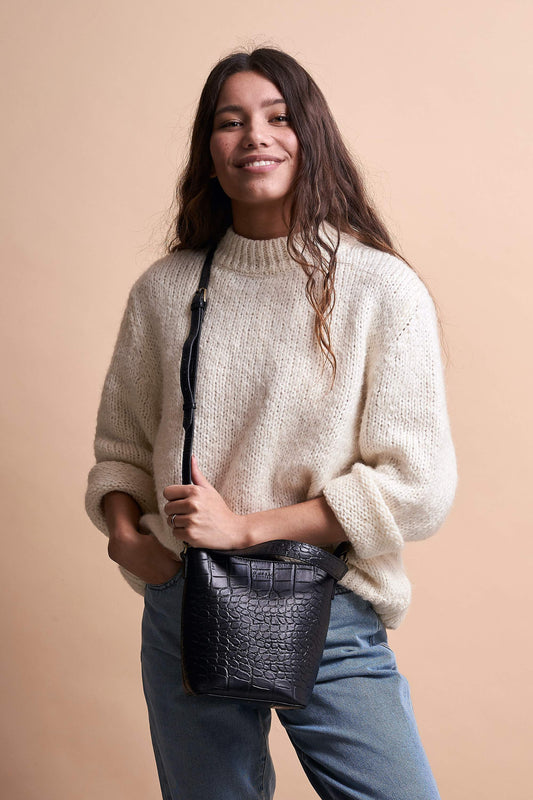  Shop bobbi bucket bag black classic croco leather by O My Bag at thegreenlabels