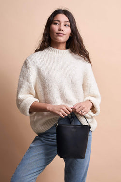  Shop bobbi bucket bag black classic leather by O My Bag at thegreenlabels