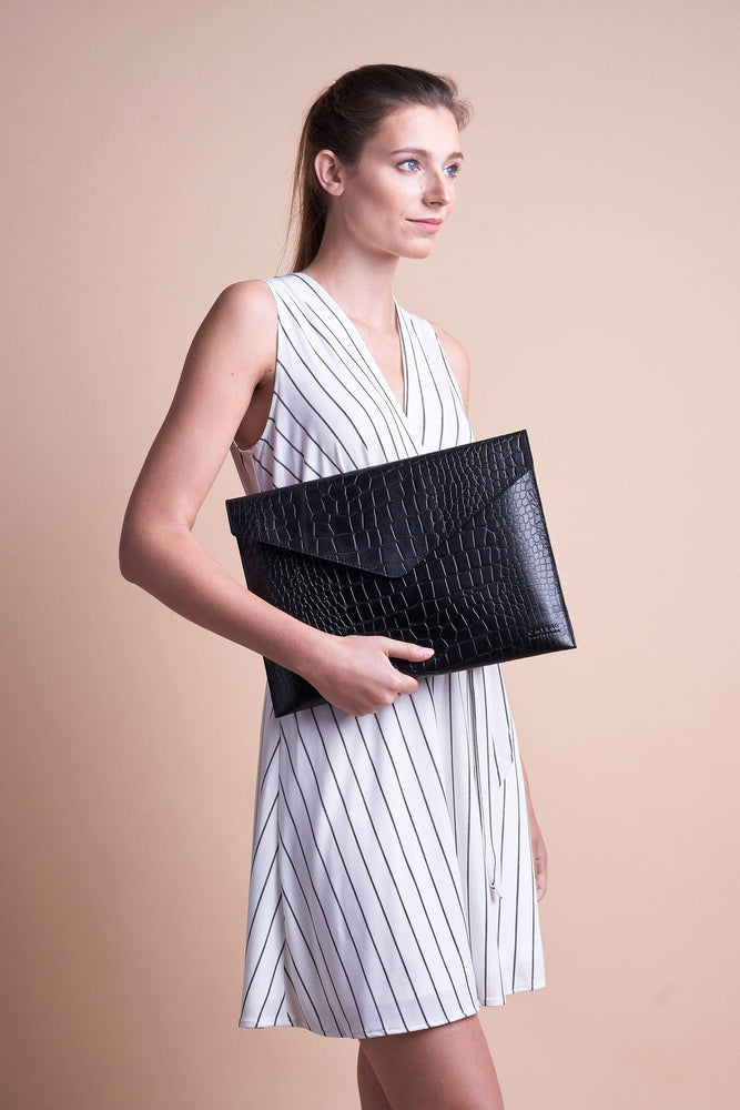 envelope laptop sleeve 13" eco classic black croco by O My Bag on thegreenlabels.com