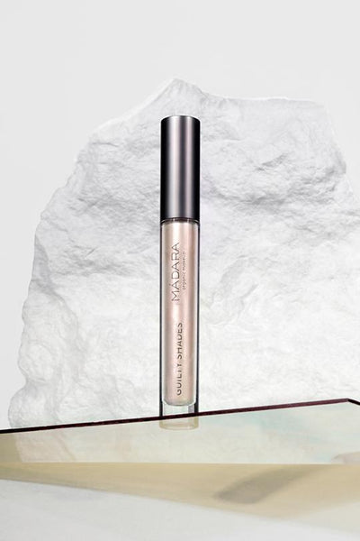 eye & cheeks multi shadow frost by Mádara on thegreenlabels.com