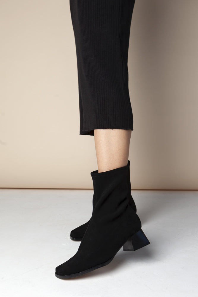 shop gemma ante black boots by mireia playa at thegreenlabels