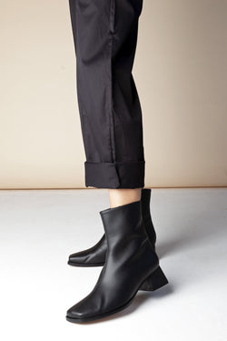 italia napa black by mireia playa at thegreenlabels