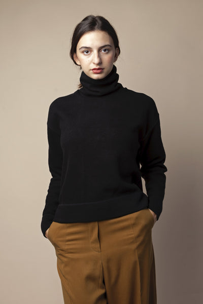 lerato jumper black by Frisur on thegreenlabels