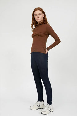 malenaa secondskin top cacao by ARMEDANGELS on thegreenlabels.com