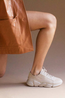 Shop gia sneaker taupe by Collection & Co on thegreenlabels.com