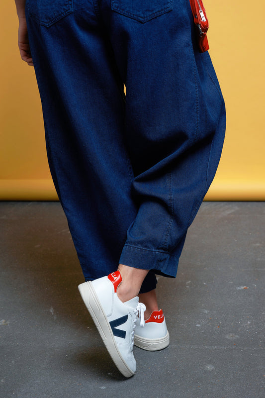 Sneakers - V-10 Sneaker Extra White Nautico Pekin <br> By Veja