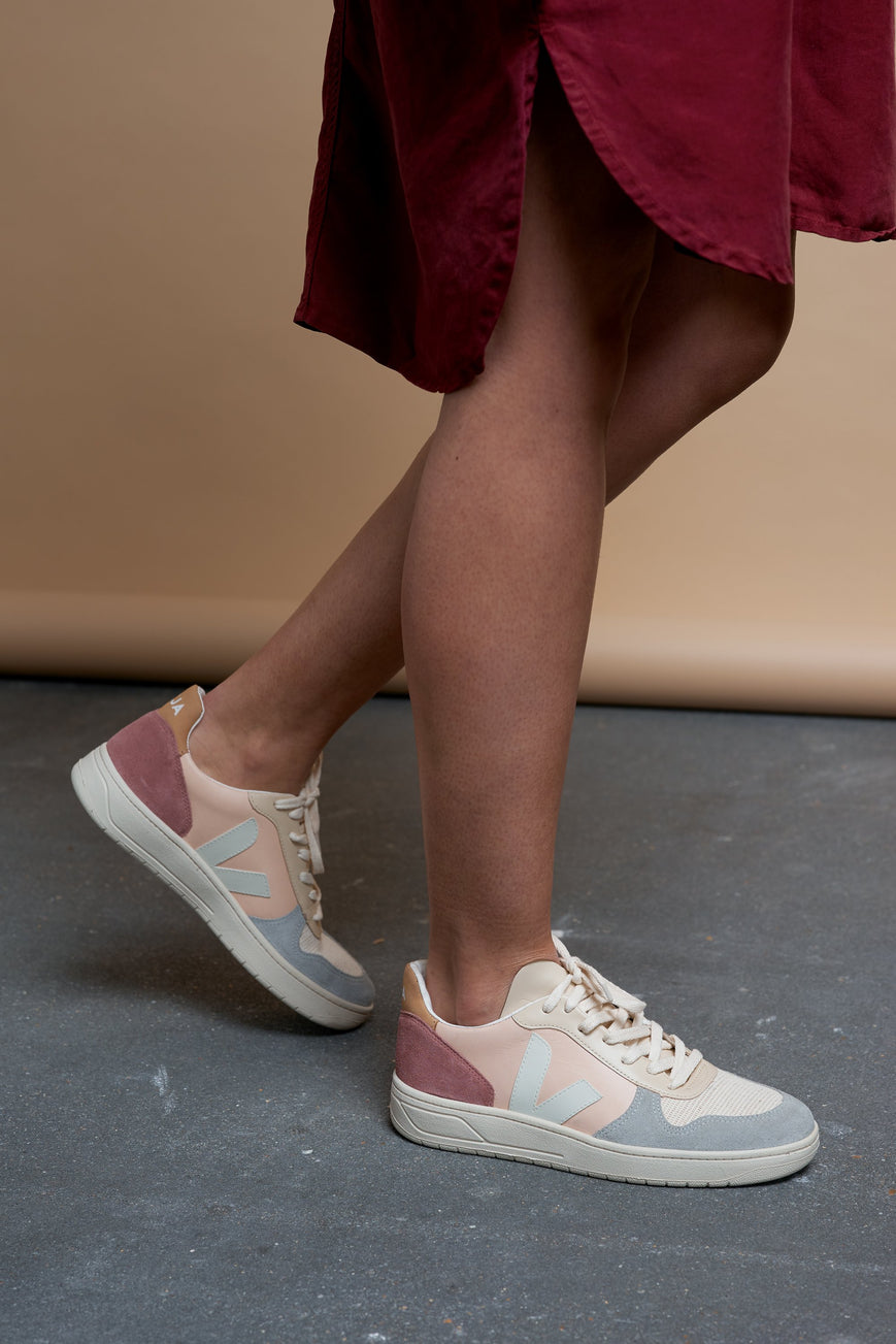Sneakers - V-10 Sneaker Multico Nude <br> By Veja