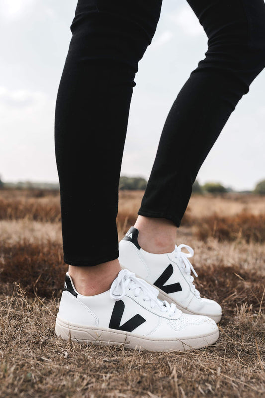 v-10 sneaker extra white black by Veja on thegreenlabels.com