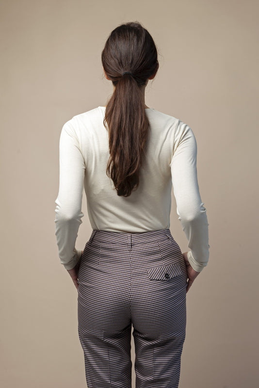 Shop yakamoz blouse ecru by Signe at thegreenlabels